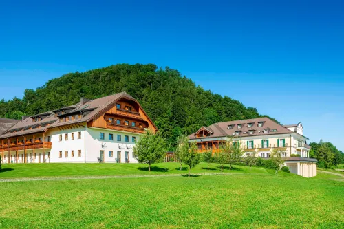 Arabella Jagdhof Resort am Fuschlsee, a Tribute Portfolio Hotel Außen Photos