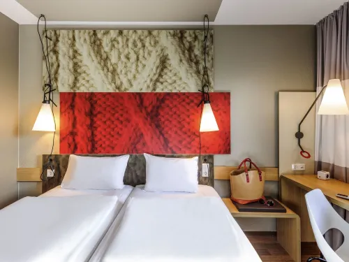 Ibis Hotel Köln am Dom Rum Photos