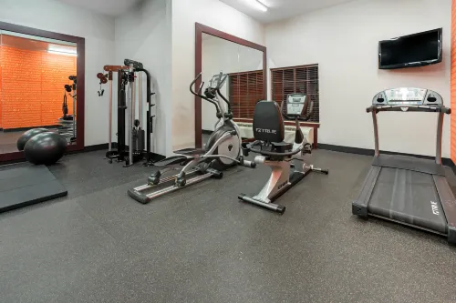 La Quinta Inn & Suites by Wyndham Houston Bush Intl Airpt E Freizeit und Erholung Photos