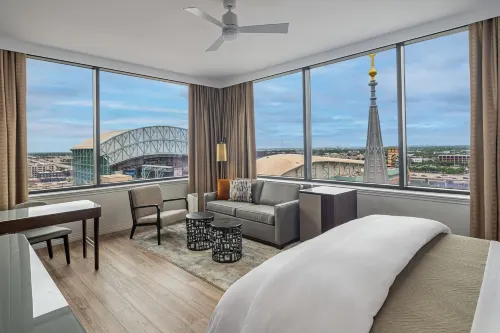 The Westin Houston Downtown Rooms Photos