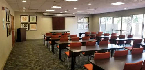 Holiday Inn Express Madera-Yosemite PK Area Business Facilities Photos
