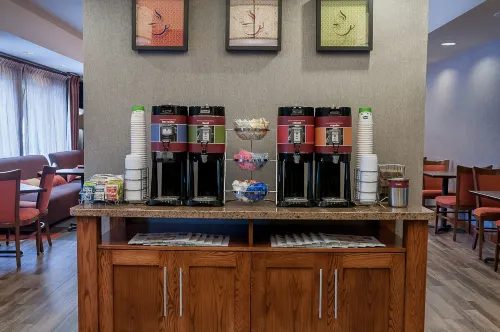 Hampton Inn Ft. Collins Restauration Photos