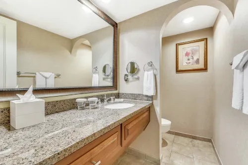 Hilton Phoenix Tapatio Cliffs Resort Rooms Photos