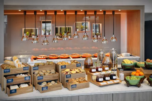 Holiday Inn Hamburg - Hafencity Dining Photos