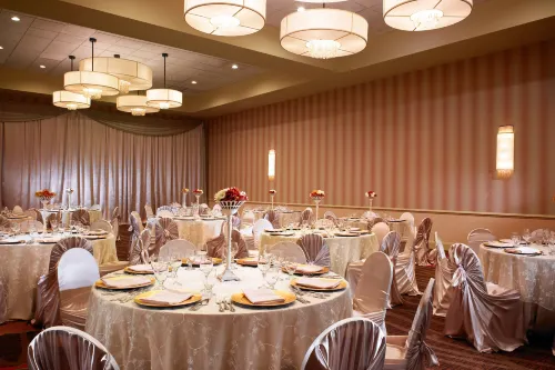 Sheraton Albuquerque Airport Hotel Dining Photos