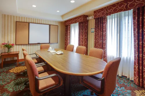 Staybridge Suites Corning Espaces Affaires Photos