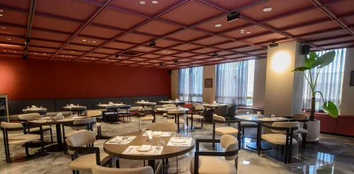 Ramada Plaza by Wyndham Chungjang Dining Photos