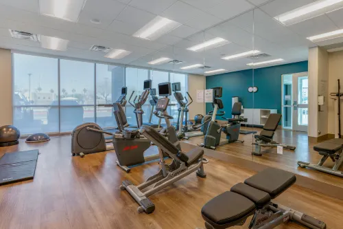 Holiday Inn Express & Suites Phoenix Dwtn - State Capitol Leisure & Recreation Photos