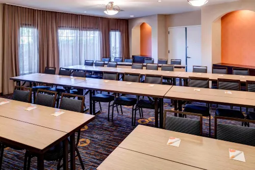 Courtyard San Diego Rancho Bernardo Business Facilities Photos