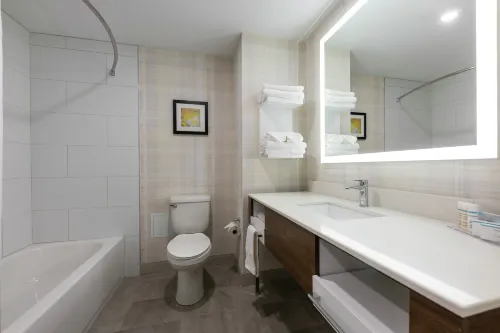 Hampton Inn & Suites by Hilton Charlottetown, PEI Rooms Photos