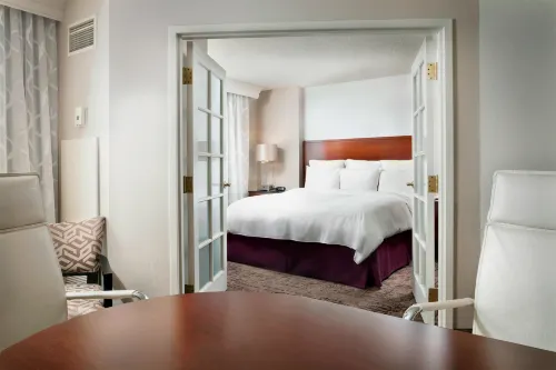 Chicago Marriott Suites Deerfield Photos