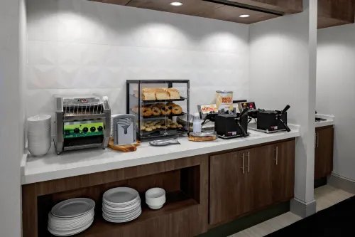 Hilton Garden Inn Atlanta Perimeter Center Restauration Photos