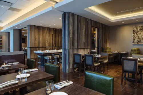 Calgary Marriott Downtown Hotel Restauration Photos