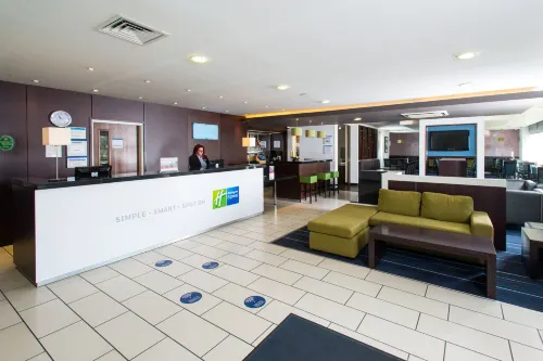 Holiday Inn Express Cambridge-Duxford M11, Jct.10 Public Areas Photos