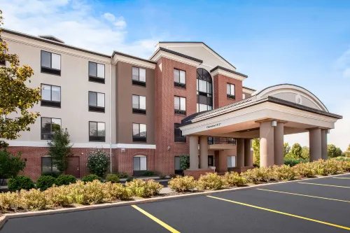 Holiday Inn Express & Suites Cleveland-Richfield Extérieur Photos