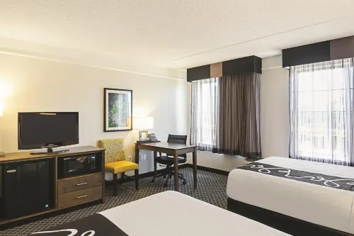 La Quinta Inn & Suites by Wyndham Denver Tech Center Rooms Photos