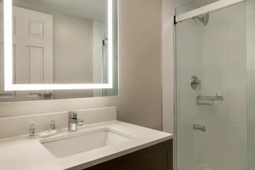 Days Inn by Wyndham Toronto West Mississauga Photos