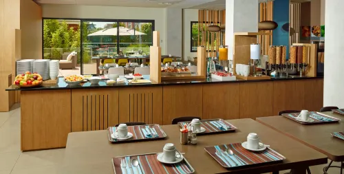 Holiday Inn Express Toulouse Airport Mahlzeiten Photos