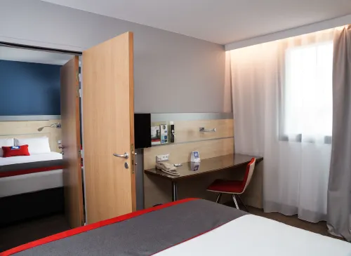Holiday Inn Express Toulouse Airport Zimmer Photos