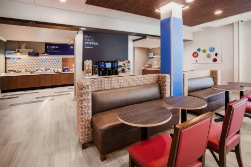Holiday Inn Express & Suites Aurora Public Areas Photos