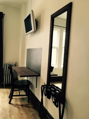 The Bartlett Hotel and Guesthouse Photos