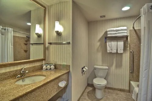 Holiday Inn Express San Diego South - Chula Vista Rooms Photos