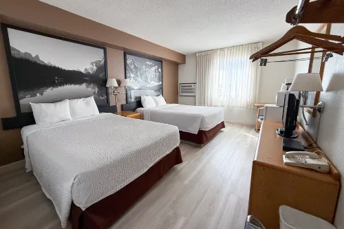 Super 8 by Wyndham Medicine Hat AB Photos
