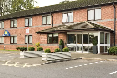 Days Inn by Wyndham Corley NEC M6 Extérieur Photos