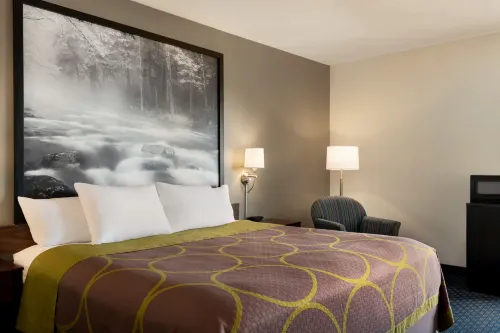 Super 8 by Wyndham Liverpool/Syracuse North Airport Photos