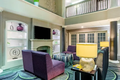 La Quinta Inn & Suites by Wyndham Raleigh Durham Airport Public Areas Photos