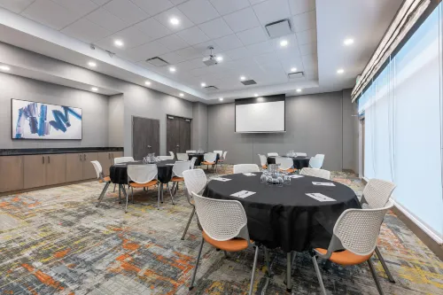 Hampton Inn & Suites by Hilton Charlottetown, PEI Business Facilities Photos