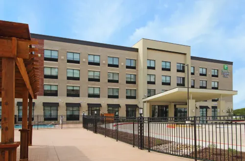 Holiday Inn Express & Suites Dallas-Frisco NW Toyota Stdm Exterior Photos