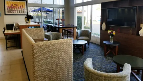 Holiday Inn Express Madera-Yosemite PK Area Public Areas Photos
