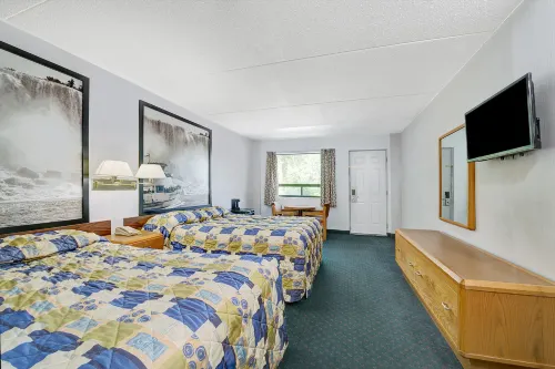 Super 8 by Wyndham Niagara Falls North Photos