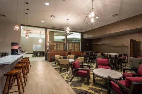 SpringHill Suites Denton Restauration Photos