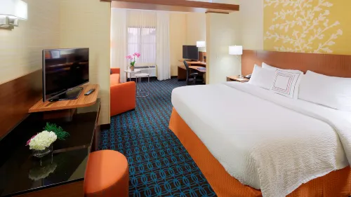 Fairfield Inn & Suites Springfield Northampton/Amherst Rooms Photos