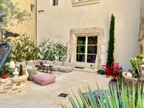 Palais Aoma, hôtel Particulier de Luxe en Provence Exterior Photos