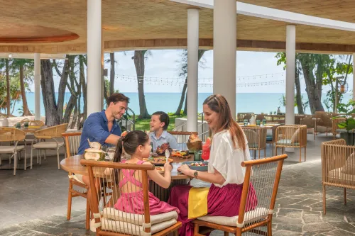 Le Méridien Phuket Mai Khao Beach Resort (Marriott International) Dining Photos