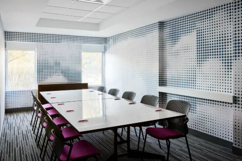 Aloft Atlanta Downtown Business Facilities Photos