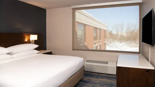 Skyline Hotel Detroit Airport, SureStay Collection by BW Rooms Photos