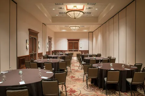 Morgantown Marriott at Waterfront Place Dining Photos