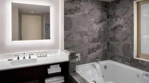Niagara Falls Marriott Fallsview Hotel & Spa Rooms Photos