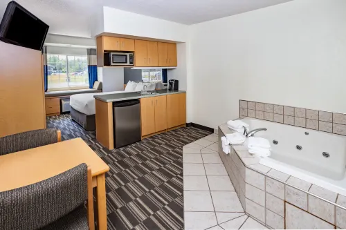 Microtel Inn & Suites by Wyndham Plattsburgh Thư giãn & Giải trí Photos