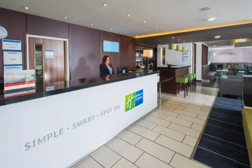 Holiday Inn Express Cambridge-Duxford M11, Jct.10 Public Areas Photos