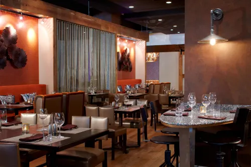 Renaissance St. Louis Airport Hotel Dining Photos