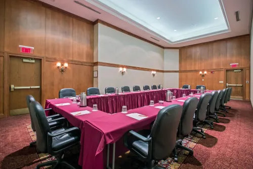 Crowne Plaza Philadelphia - King of Prussia Business Facilities Photos