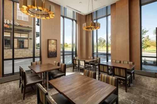 Embassy Suites by Hilton South Bend at Notre Dame Dining Photos