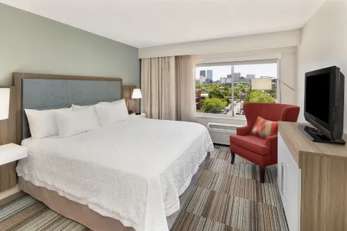 Hampton Inn Atlanta-Georgia Tech-Downtown Zimmer Photos