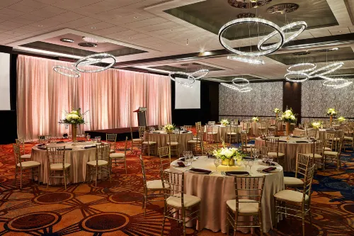 The Westin Cleveland Downtown Restauration Photos