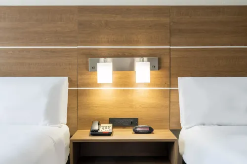 Holiday Inn Express & Suites Dallas East - Fair Park Camere Photos